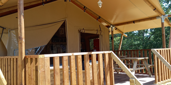 Eco lodge extérieur la Ferme du hitton Gers glamping
