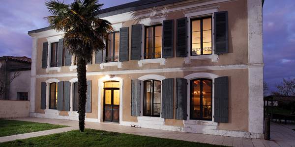 FAÇADE DE LA MAISON