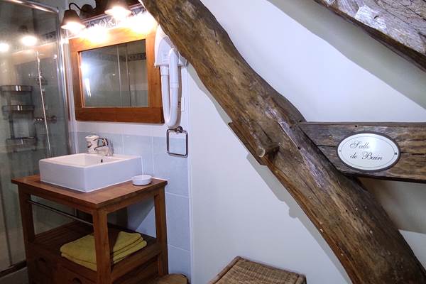 La salle d'eau du Pigeonnier