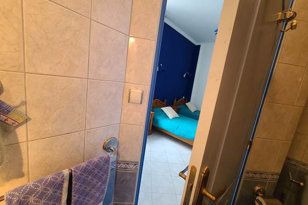 Vue depuis la salle d'eau Chambre Bleuets