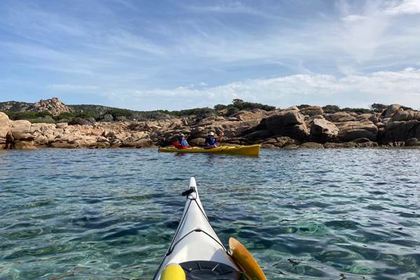Abbartello kayak Corse cala di tivella-photo-news
