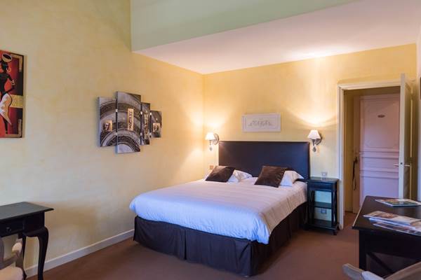 Chambre quadruple Marron Château