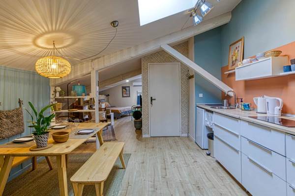 salle à manger-cuisinne-16 bis gite hotel-albi-marssac-terssac