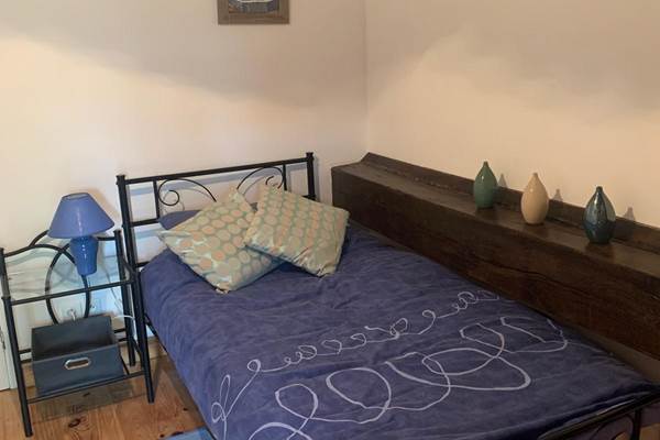 Single bedroom in Sunrise