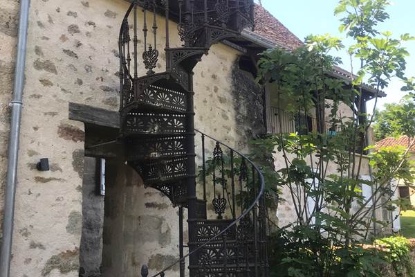 L'escalier extérieur depuis la terrasse