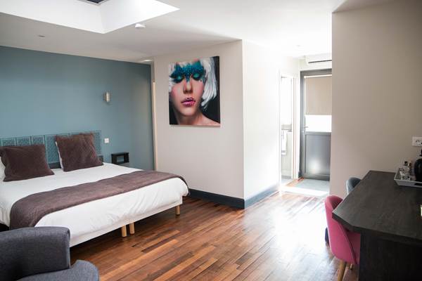 Chambre supérieure avec terrasse du logement 3.-page