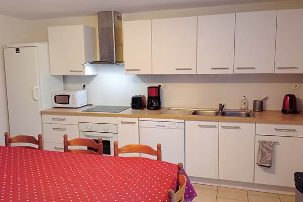 Cuisine équipée spacieuse