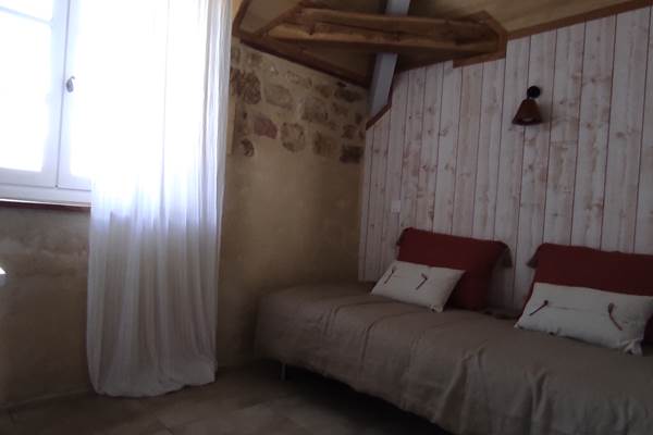 La chambre annexe ou salon FAMILA
