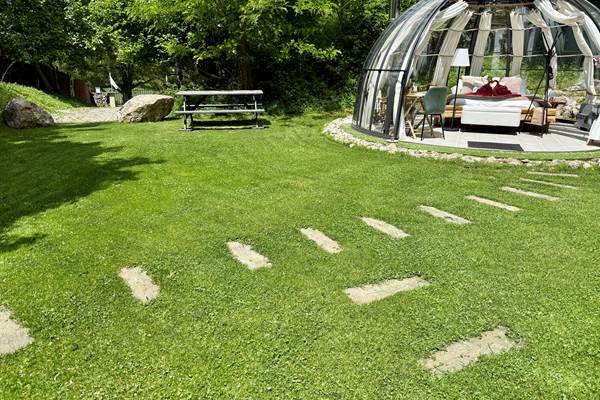 Bulle confortable pour séjour romantique à la campagne en Auvergne.