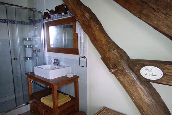 La salle d'eau du Pigeonnier