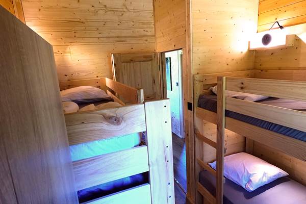 Chambre quadruple vue 2