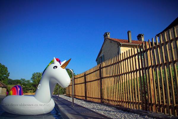 Piscine Chauffée 4 x 14 m / Volet Roulant Immergé / Deux cascades massantes