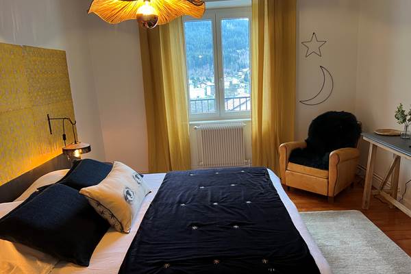 Le 68 - Chambre lit Queen Size avec TV connectée