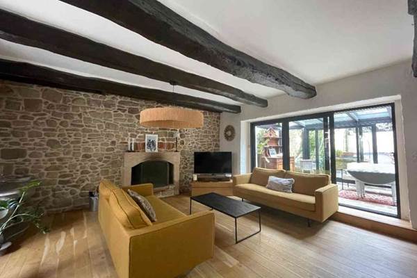 SALON 2 ST GOUSTAN