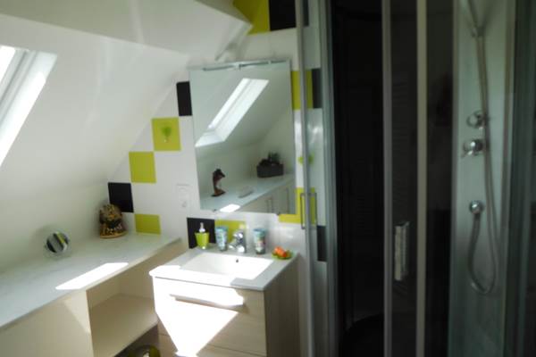 Salle de bain privée pour la chambre du couchant