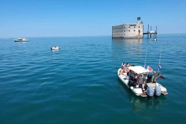 aperitif en mer à l'ile de ré-photo-news