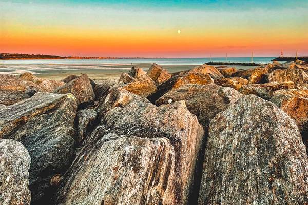 Coucher de soleil de la plage de Kerleven et la baie de La Forêt-Fouesnant Finistère