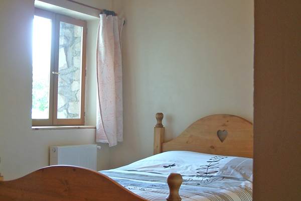 chambre avec vue sur les montagnes