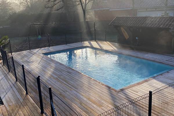 Terrasse apre`s travaux gele´e du matin