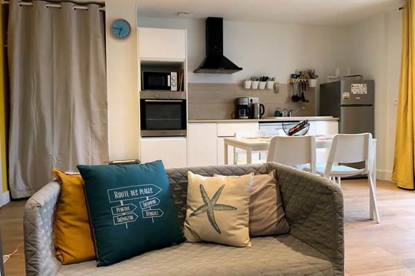 Maison-de-vacances-Ploudalmézeau-GR34-Abers. Pièce de vie "Terre d'Iroise".