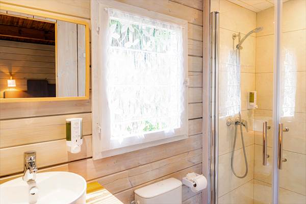 Salle d'eau, Cabane Duo