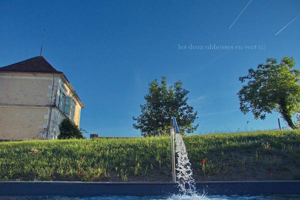 Piscine Chauffée 4 x 14 m / Volet Roulant Immergé / Deux cascades massantes