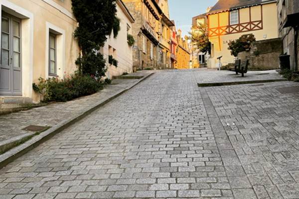 Belles de Bretagne- rue du château Saint Goustan