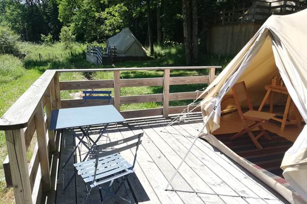 location avec terrasse etang de noailhas la croisille