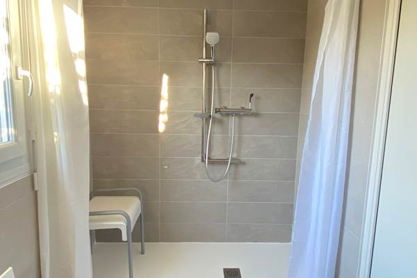 Residence 3 iles_Binic-Etables sur mer_Gite Hotel_Douche Ouessant