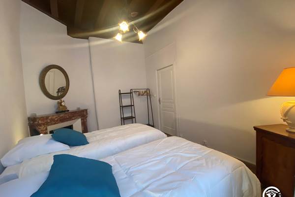 chambre 2 lits en 90 maison St Jacques