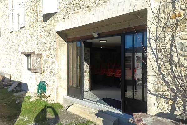 salle de reception les gites de moussan entrée