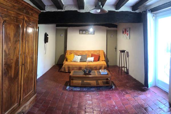 PETIT SALON