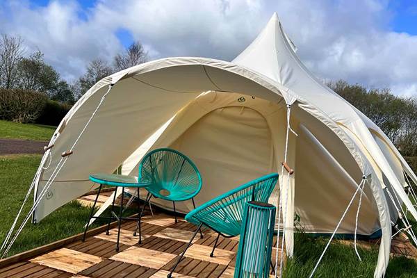 tente lotus et sa terrasse