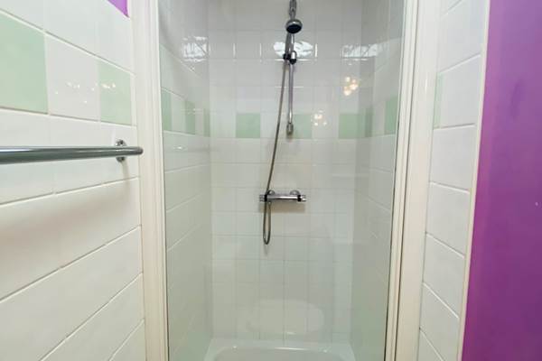 Douche privative dans chaque chambre