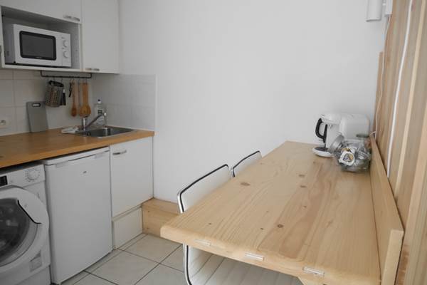 Les Sapins : espace cuisine