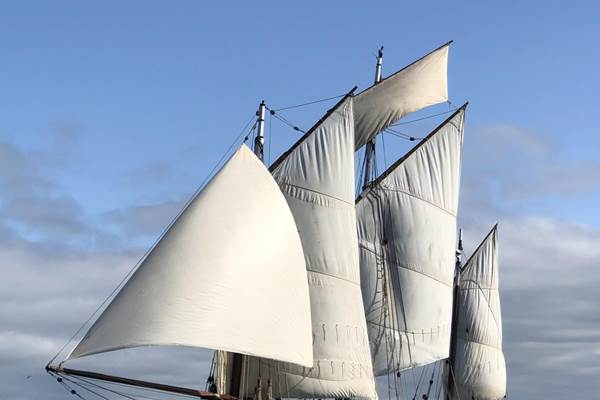 Photo Corentin voiles bombées (1)