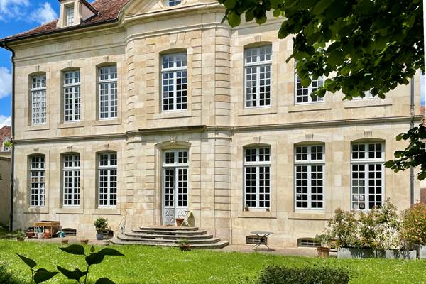 Hotel_Particulier_vue_jardin_Bourgogne