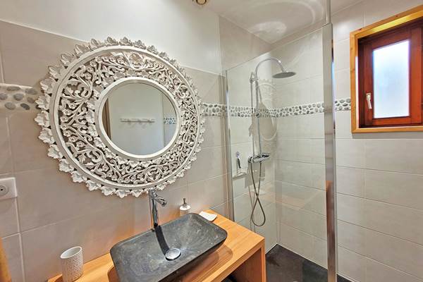 salle-de-bain-chalet-granit-1