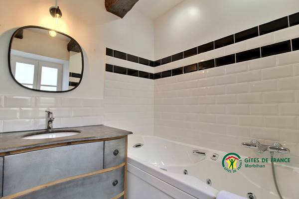 Belles de Bretagne-salle de bain balnéothérapie