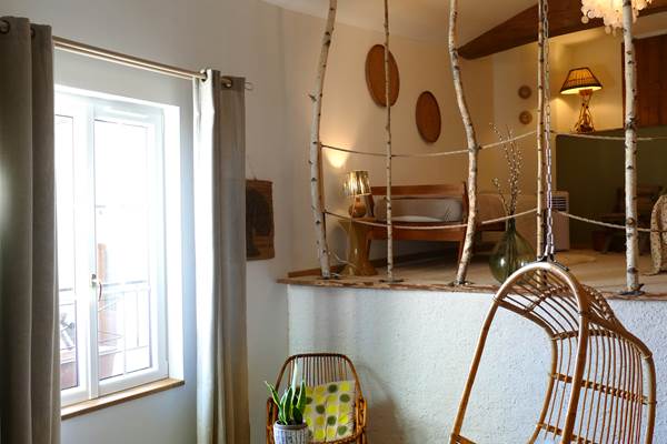 Une chambre cocoon et lumineuse