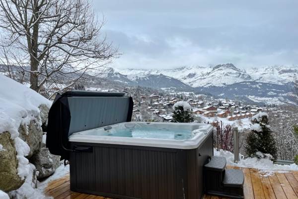 Spa  de marque "Jacuzzi"