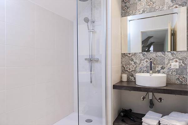 Salle de bain 1 à l'étage du gîte La ferme de Wary