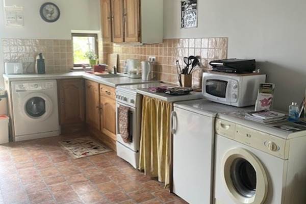 Kitchen in Water Lilies with tumble drier
