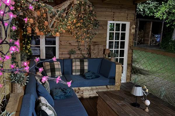 Nuit féerique en bulle : vivez une expérience magique sous les étoiles.