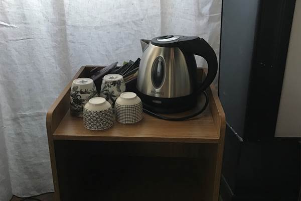 Plateaux de courtoisie dans toutes les chambres