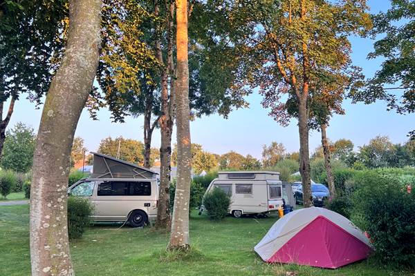 emplacement pour tente, caravane ou camping-car