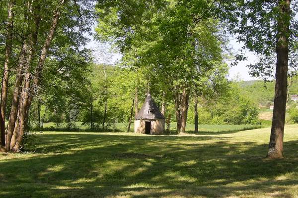 Cabane borie parc château