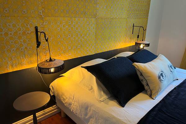 Le 68 - Chambre lit Queen Size avec TV connectée