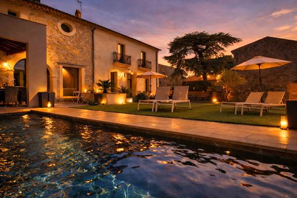 Hébergement pour mariage à Montblanc près de Béziers – Domaine Les Gîtes de Monte Blanco avec piscine et privatisation week-end.