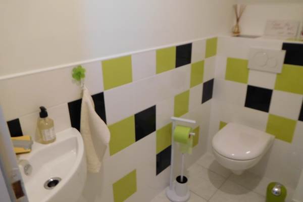 WC séparé de la salle de bain de la chambre du couchant